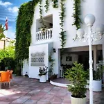 Golden Gate Hotel 3*