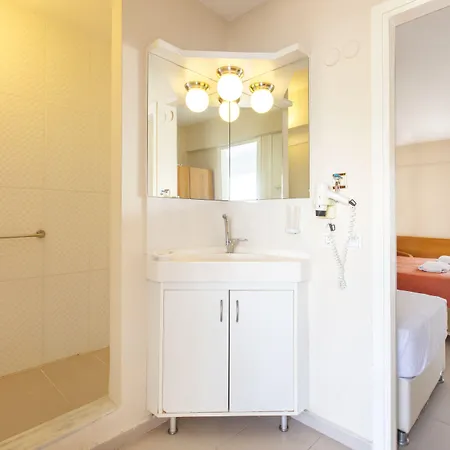 Hotel Golden Gate 3*