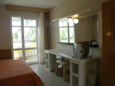 Golden Gate Hotel 2*