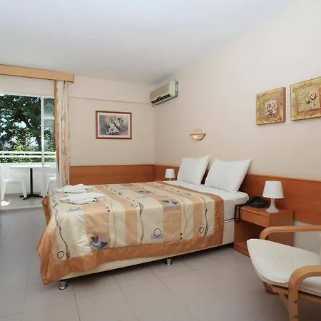 فندق Golden Gate كوشاداسيه