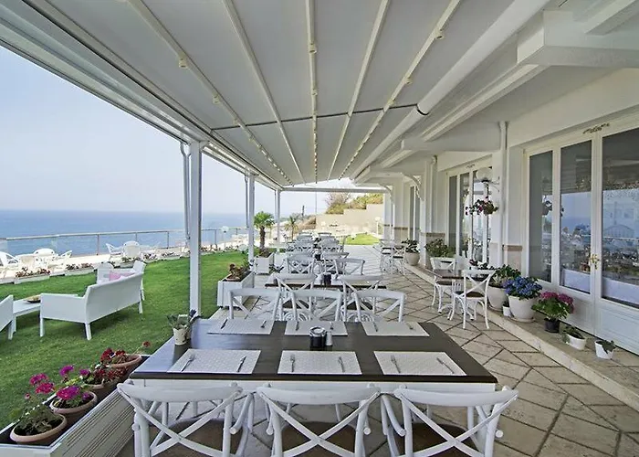 Golden Gate Hotell 3*